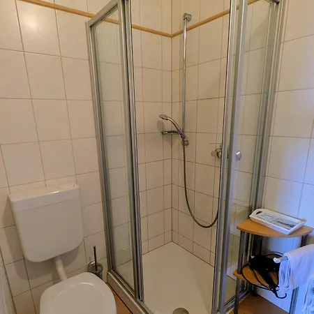 Zur Post Otel Schonstett