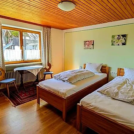 Zur Post Hotel *